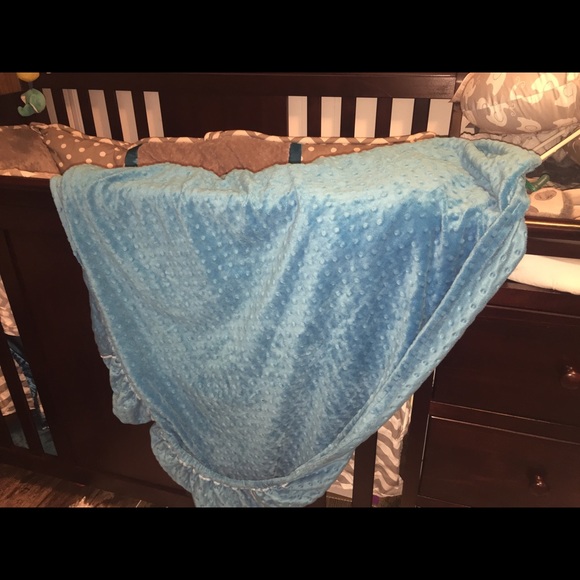 Crib bedding - Picture 3 of 3